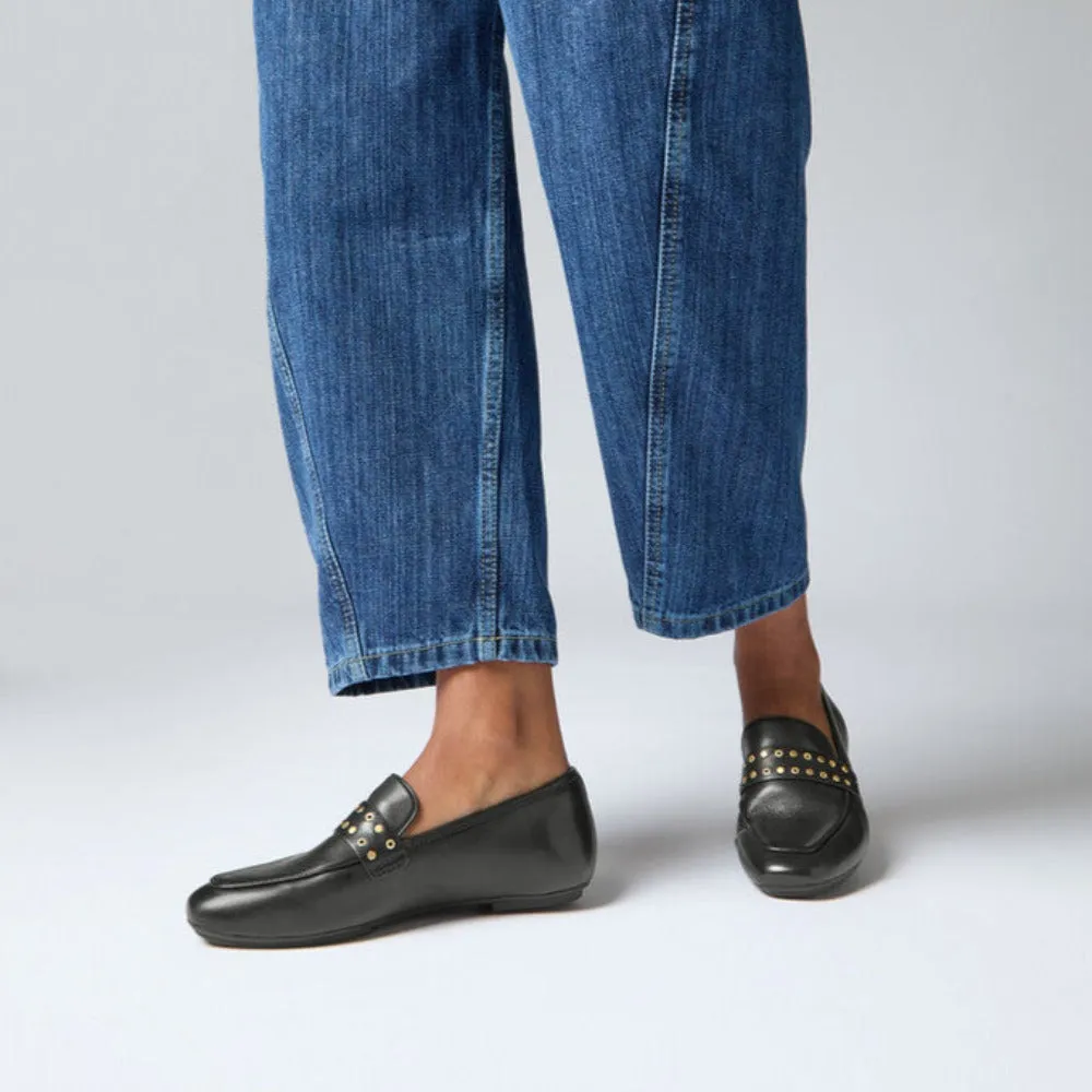 รองเท้าโลฟเฟอร์ ผู้หญิง รุ่น DELICATO STUD-AND-EYELET SOFT LEATHER LOAFERS