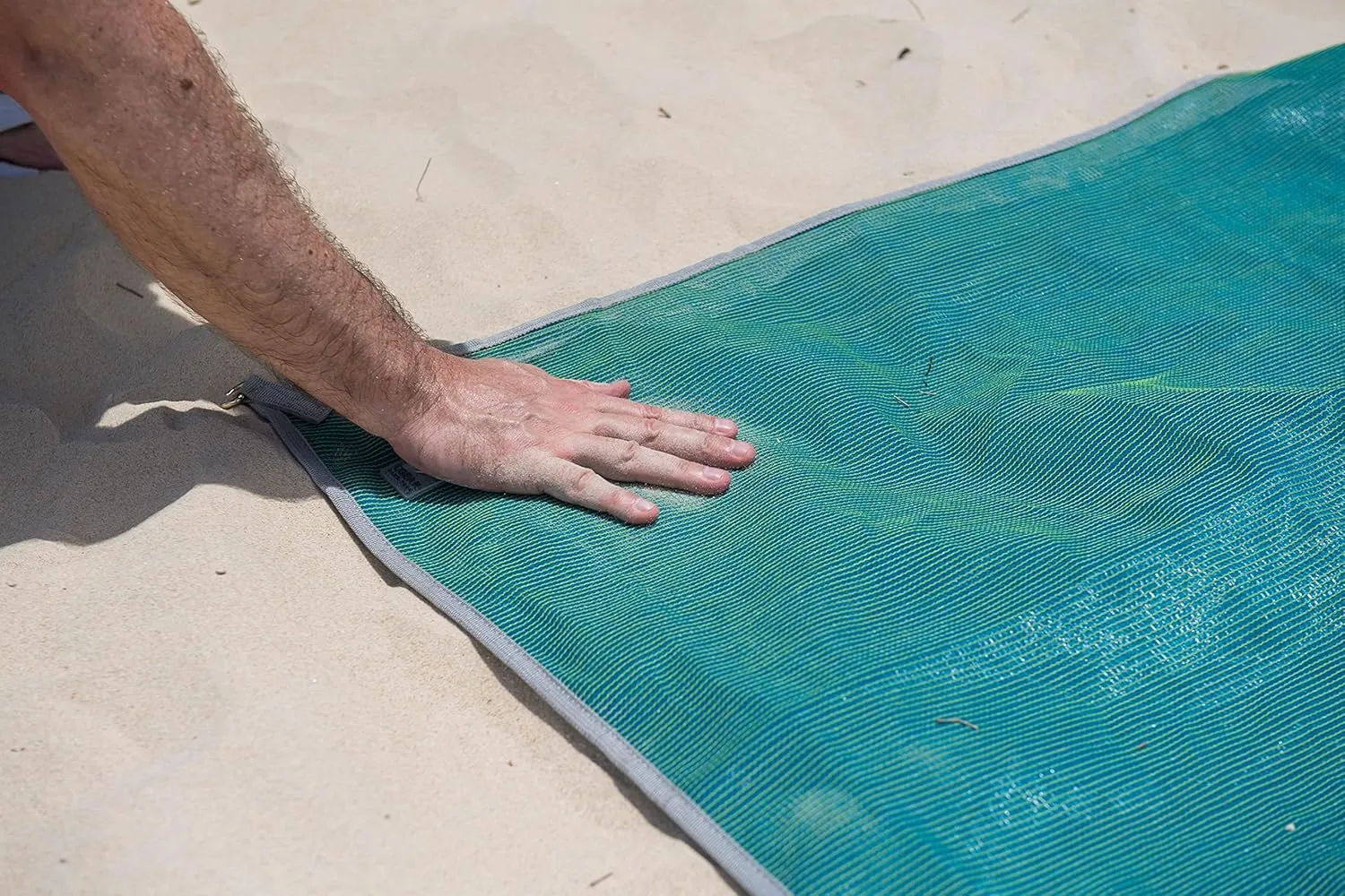CGEAR Original Sand-Free Outdoor Rug Camping Mat - Water-Resistant & Anti-Fade Material - Military-Grade - Reversible Design - Area Rug for Beach, RV, & Picnics - Includes Travel Bag