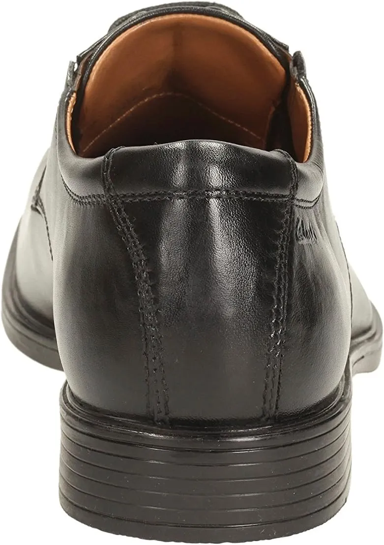 Clarks Men's Tilden Plain Oxford