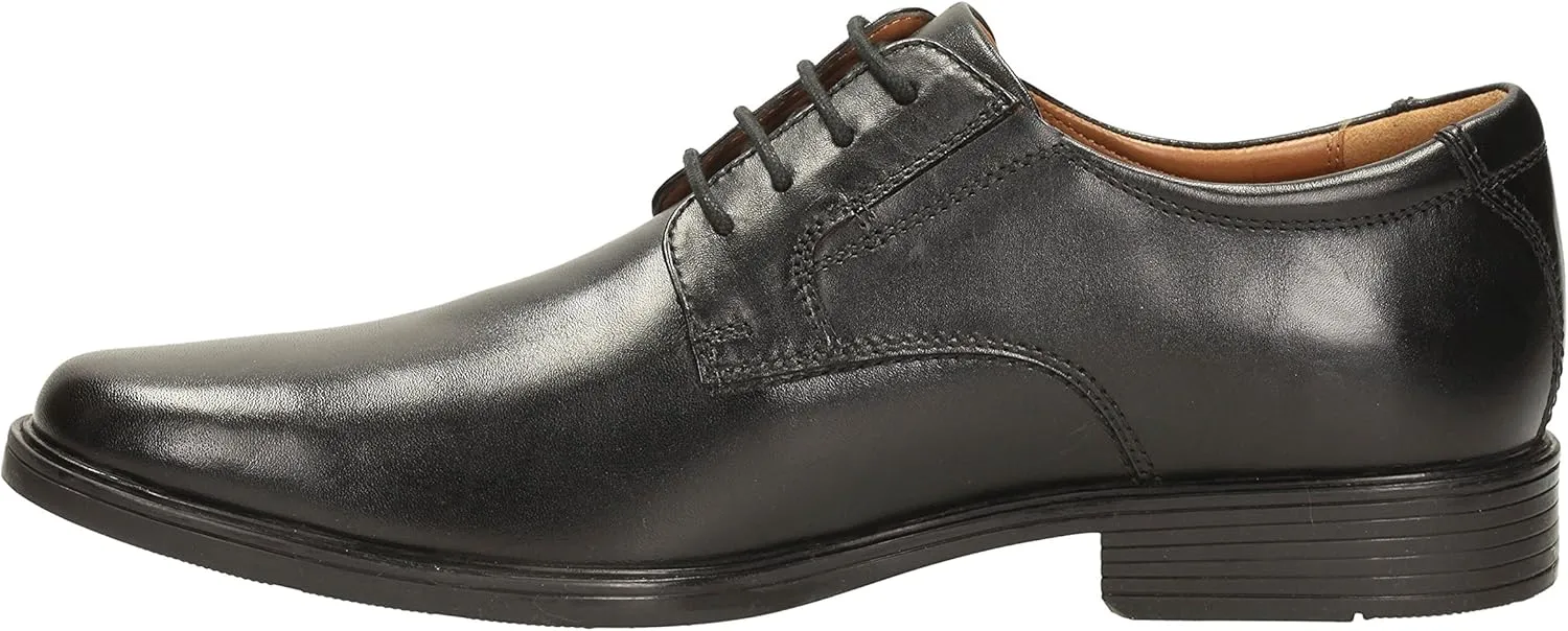 Clarks Men's Tilden Plain Oxford