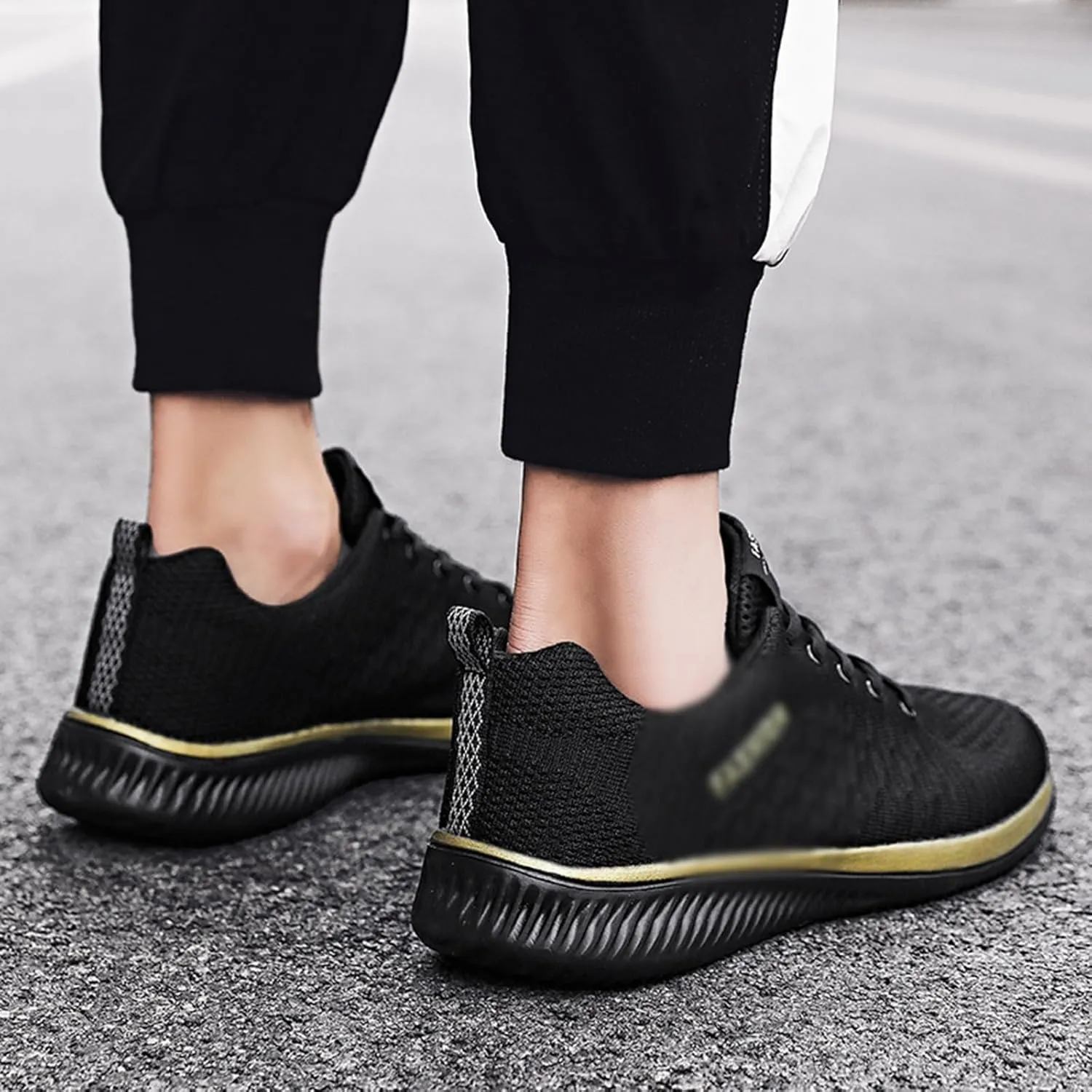 DHAEY Cross Trainer Shoes Unisex Knitted Mesh Cloth Breathable Soft Non-Slip Sole Squat Shoes Comfortable Convenient Gym Sneakers (Color : Black Gold, Size : 12.5 Women/11 Men)