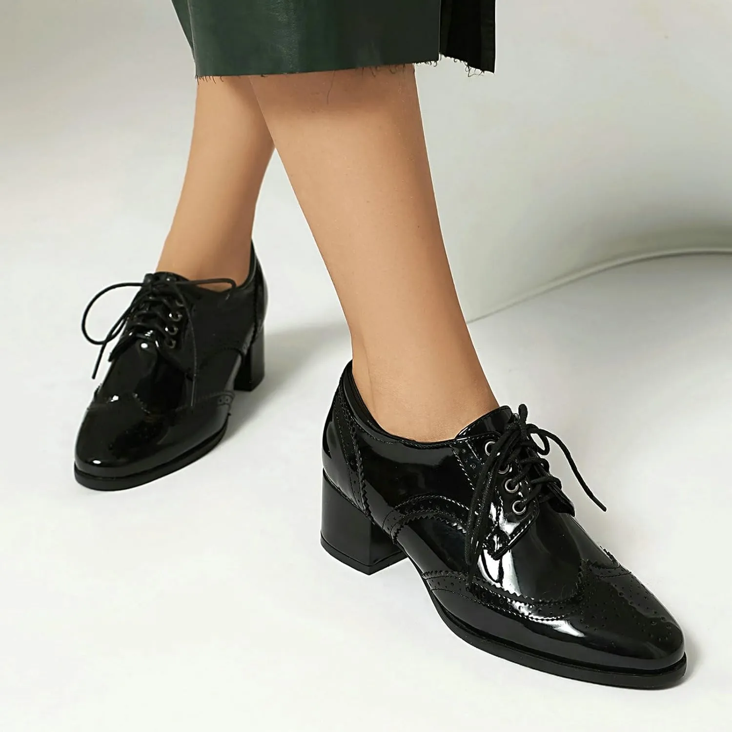 Meefit Women Lace Up Oxford Shoes Perforated Wingtip Shoes Chunky Heel Brogue Shoes,Round Toe Saddle Oxford Shoes