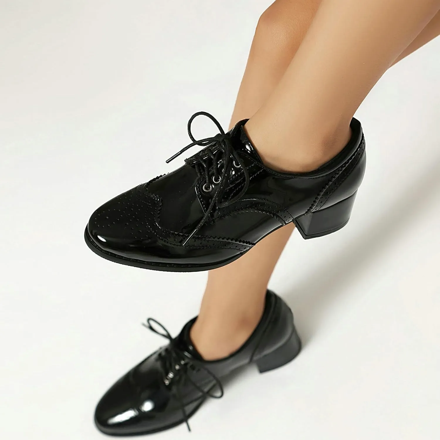 Meefit Women Lace Up Oxford Shoes Perforated Wingtip Shoes Chunky Heel Brogue Shoes,Round Toe Saddle Oxford Shoes