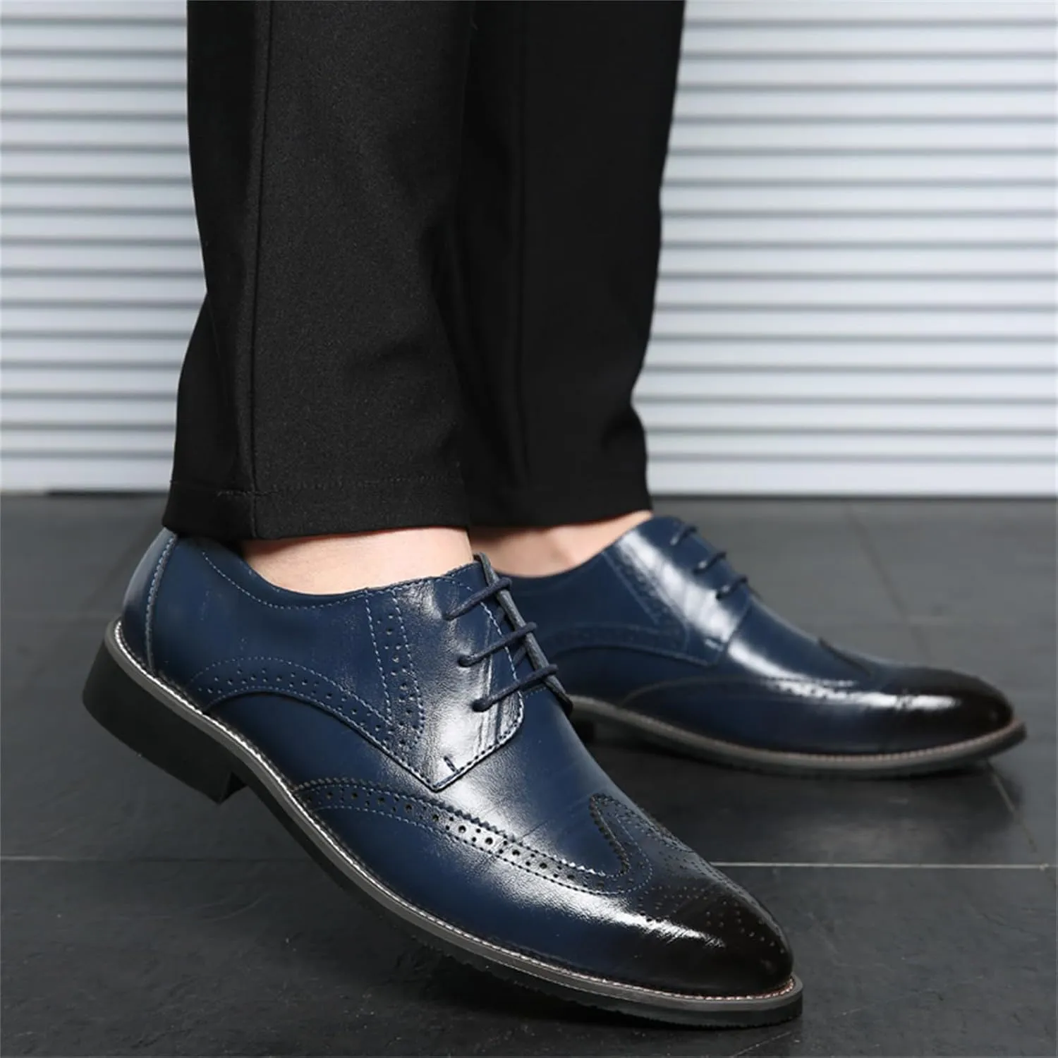 Men's Classic Leather Formal Business Oxford Wingtip Lace Up Retro Casual Dress Shoes for Men Comfortable