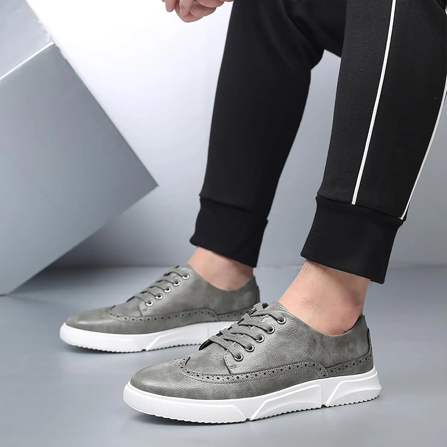 Men's Leather Brogue Wingtip Casual Oxford Shoes Fashion Non-Slip Round Head lace up Platform Dress Sneakers Casual Comfortable Office Work Shoes