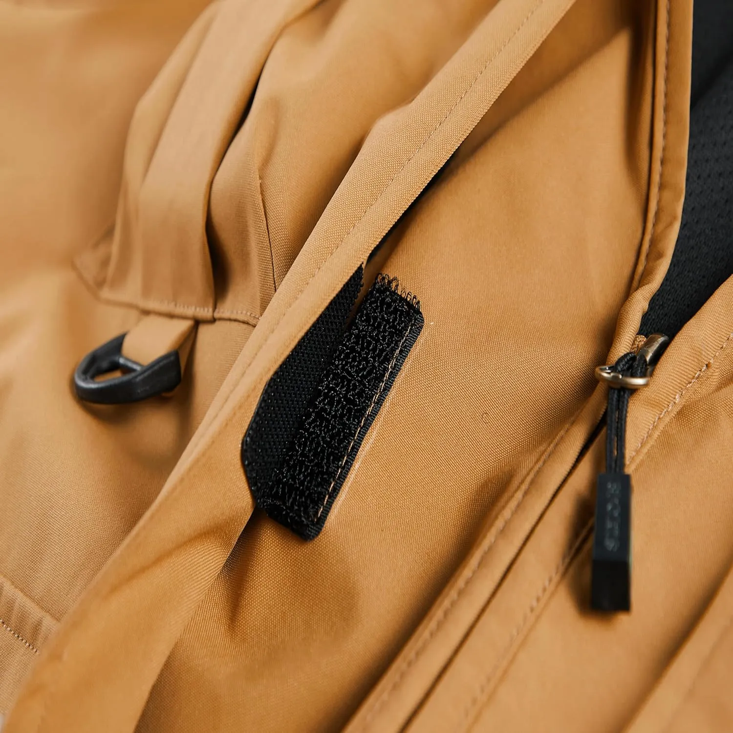 Men's Softshell Fishing Vest Outdoor Lightweight Waistcoat Waterproof Utility Cargo Sleeveless Jacket