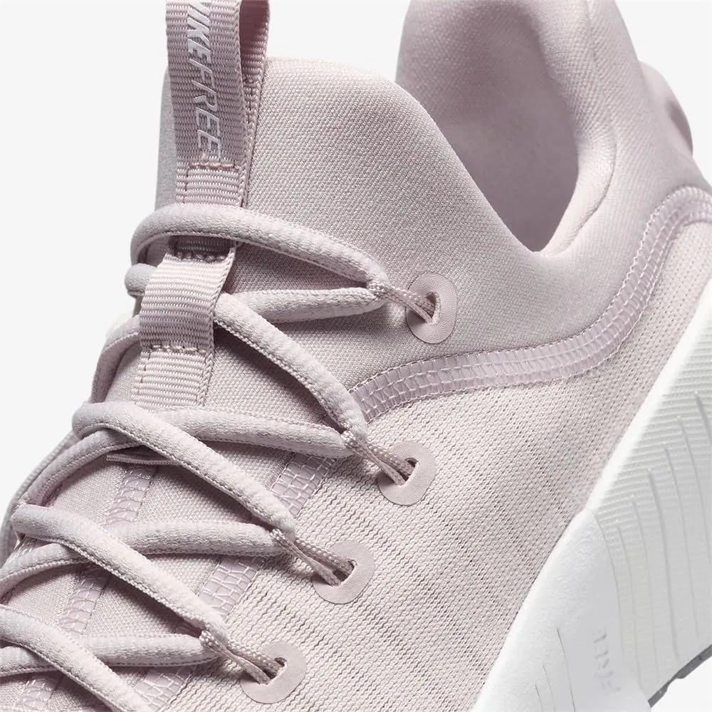 Nike Women's Free Metcon 6 Sneaker