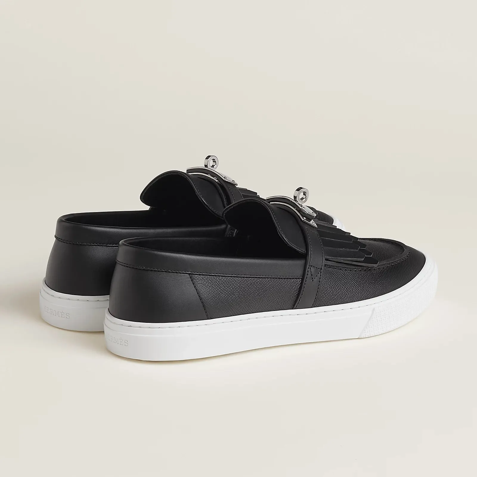Noir Fringe Game slip-on sneaker