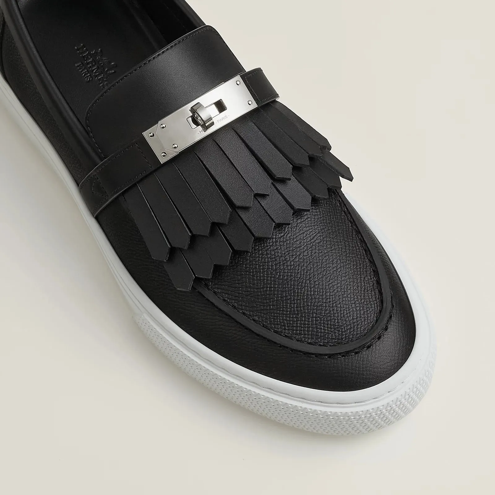 Noir Fringe Game slip-on sneaker